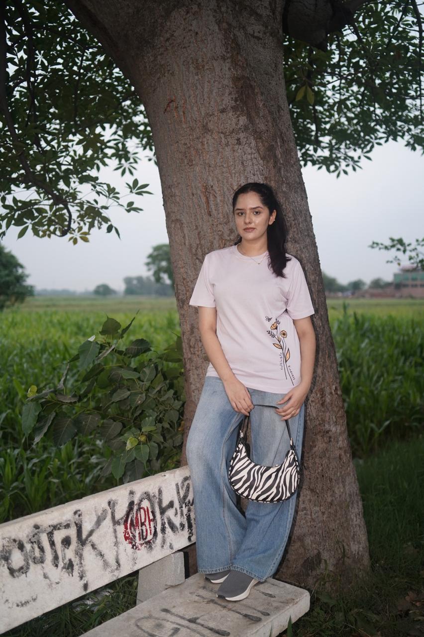 “Lily” Women basic tee